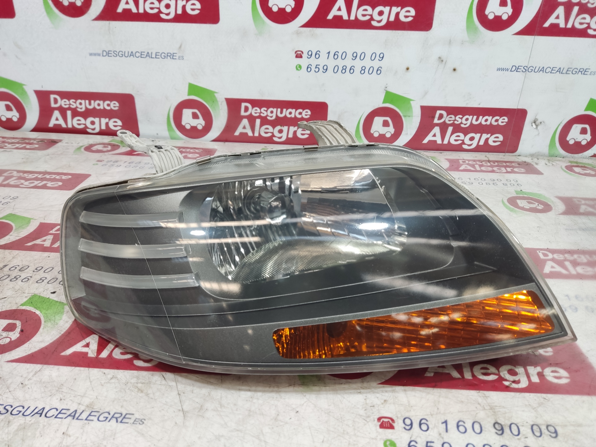 DAEWOO Kalos 1 generation (2003-2008) Front Right Headlight 24813144