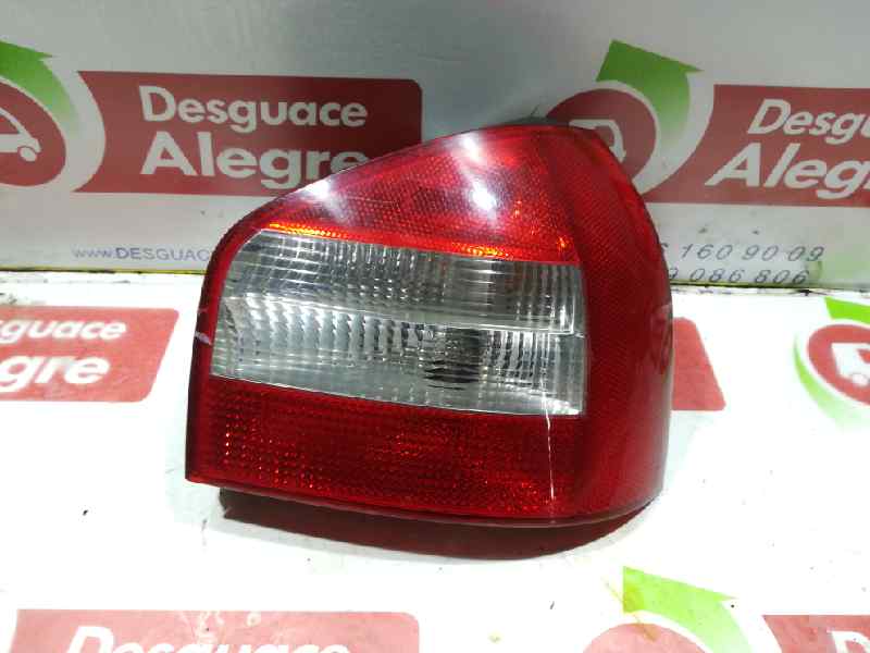 AUDI A3 8L (1996-2003) Rear Right Taillight Lamp 8L0945096B 24792590