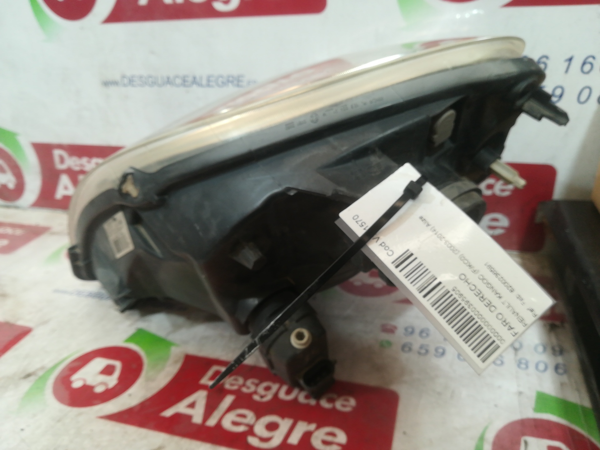 RENAULT Kangoo 1 generation (1998-2009) Fram höger strålkastare 8200236591 24809554