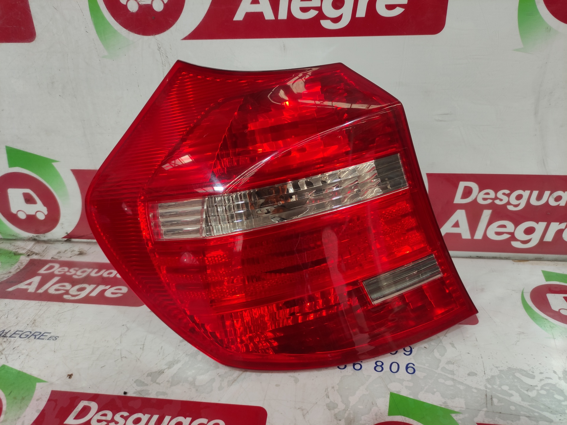 BMW 1 Series E81/E82/E87/E88 (2004-2013) Rear Left Taillight 716495505 24807167