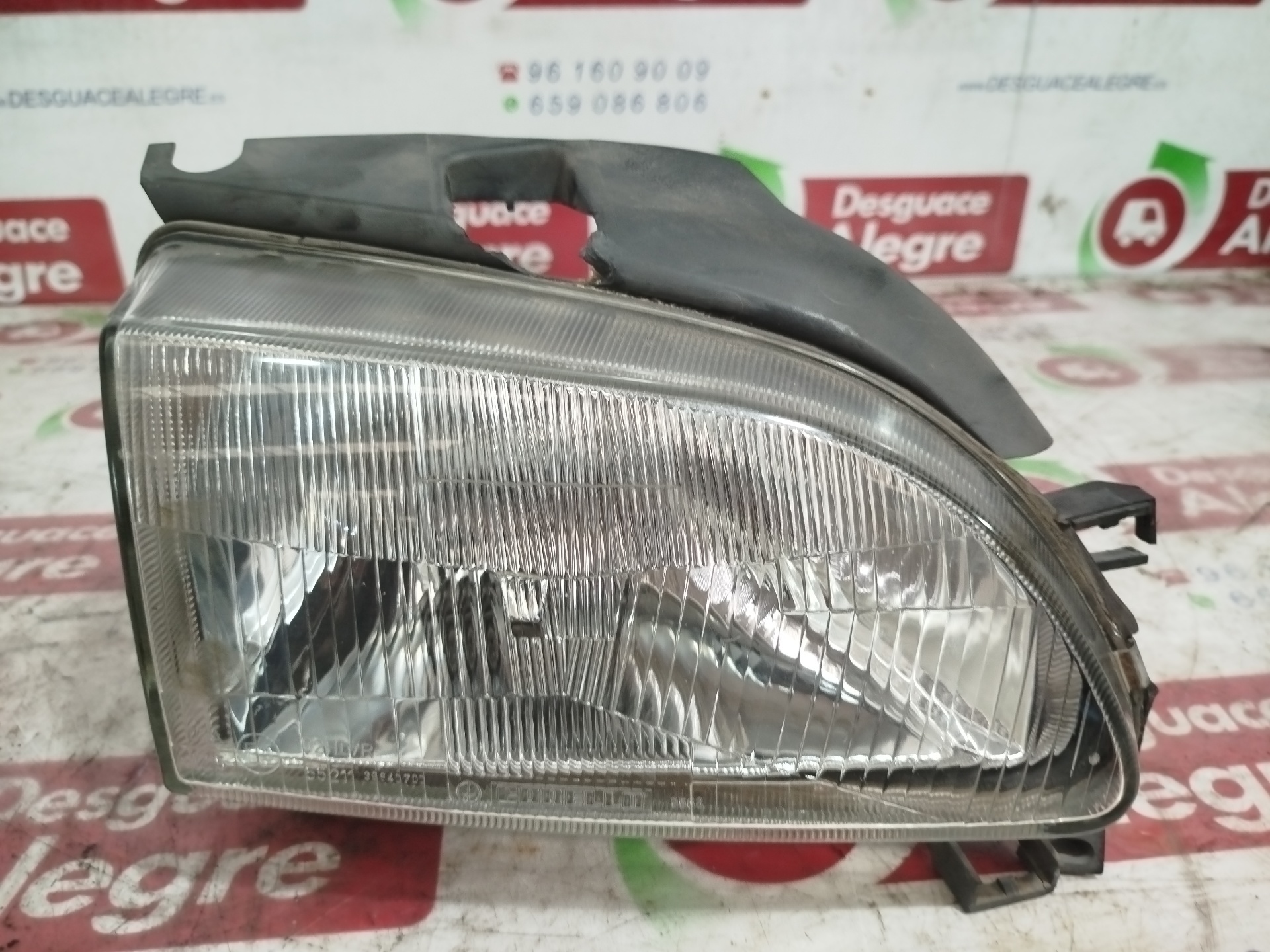 SEAT Arosa 6H (1997-2004) Front Right Headlight 6H1941016C 25991691