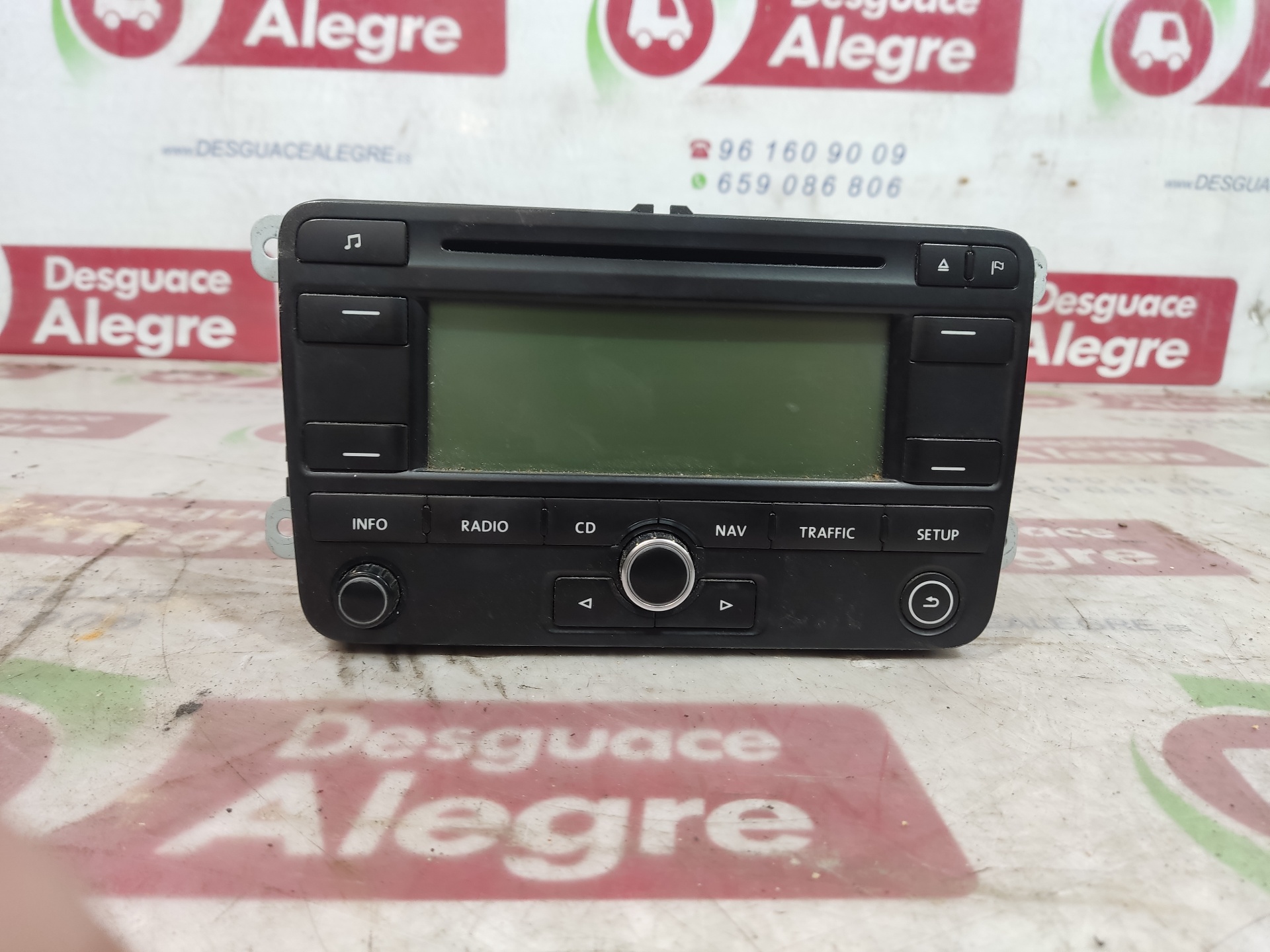 VOLKSWAGEN Touran 1 generation (2003-2015) Music Player Without GPS 1K0035191E 24814012