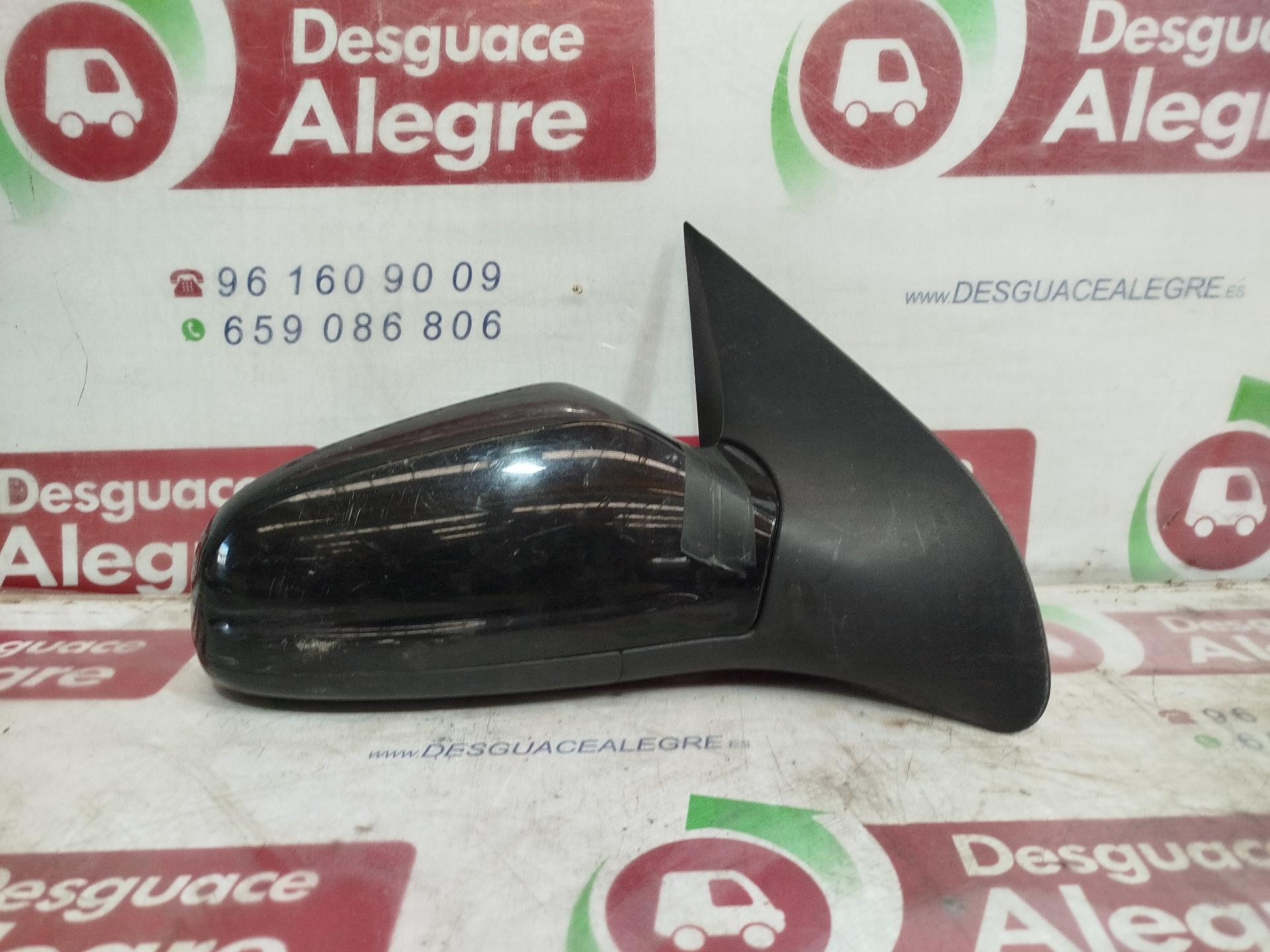 Retrovisor derecho 010795 de Opel Astra h berlina 2006-0 101 CV con 128803 km - pieza usada