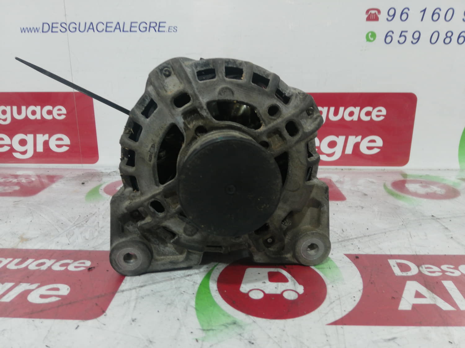 DACIA Sandero 2 generation (2013-2020) Dynamo 231002854R 24801711