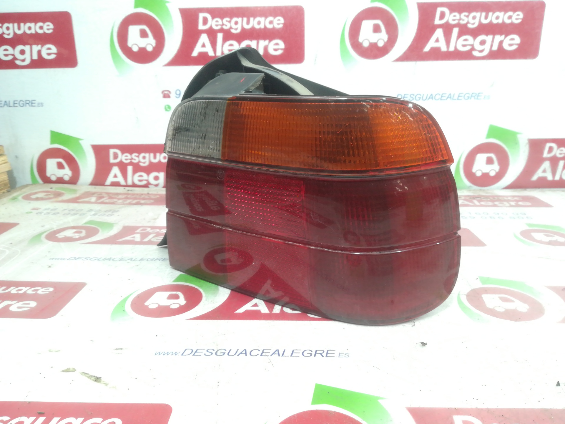 BMW 3 Series E36 (1990-2000) Rear Right Taillight Lamp 29270204 24859492