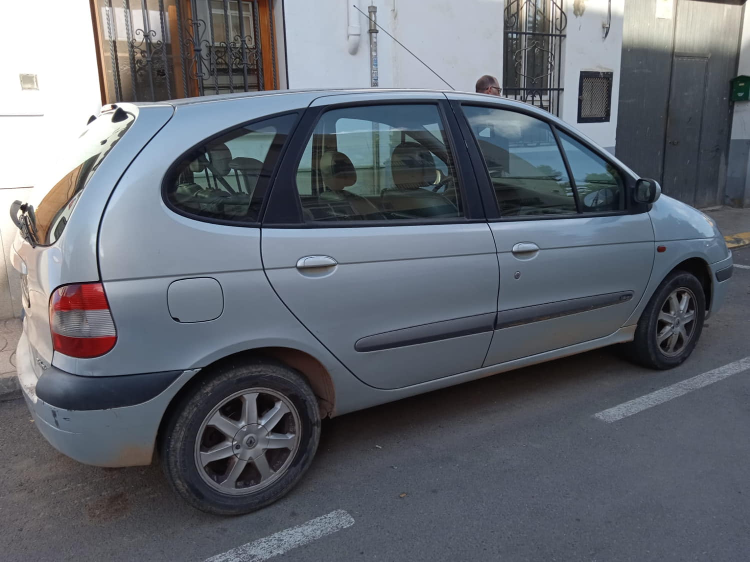 RENAULT Scenic 1 generation (1996-2003) Kondicionieriaus siurblys (kompresorius) 7700103536,7700103536 24800111