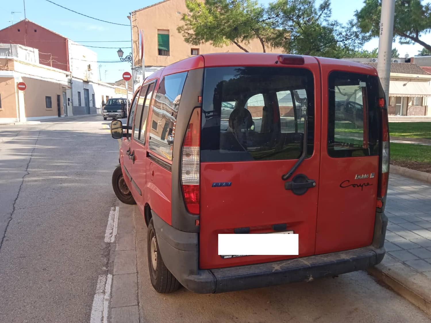 FIAT Doblo 1 generation (2001-2017) Priekinė dešinė stebulė 24808201