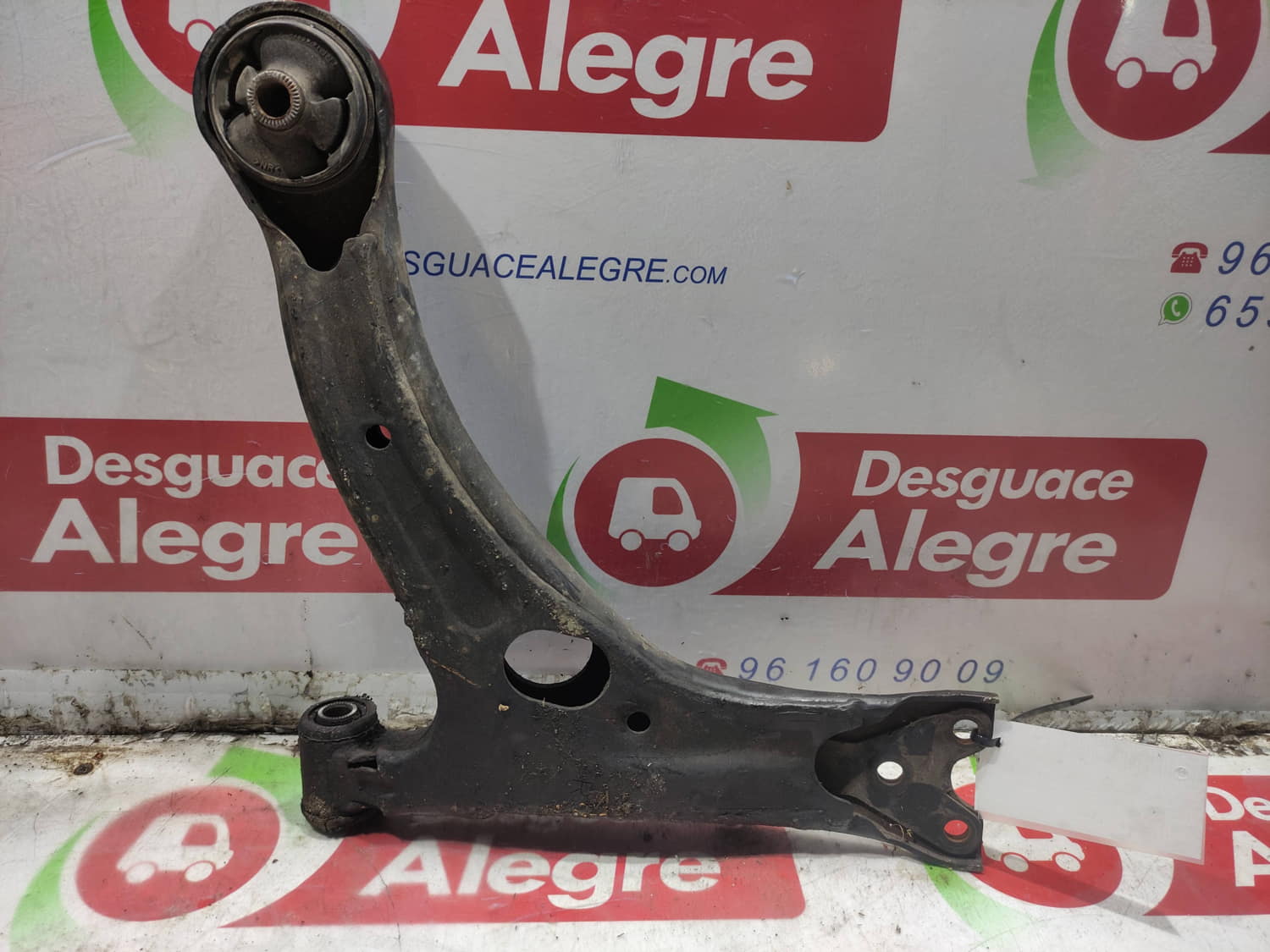 TOYOTA Corolla Verso 1 generation (2001-2009) Front Right Arm 4806812260 24797764