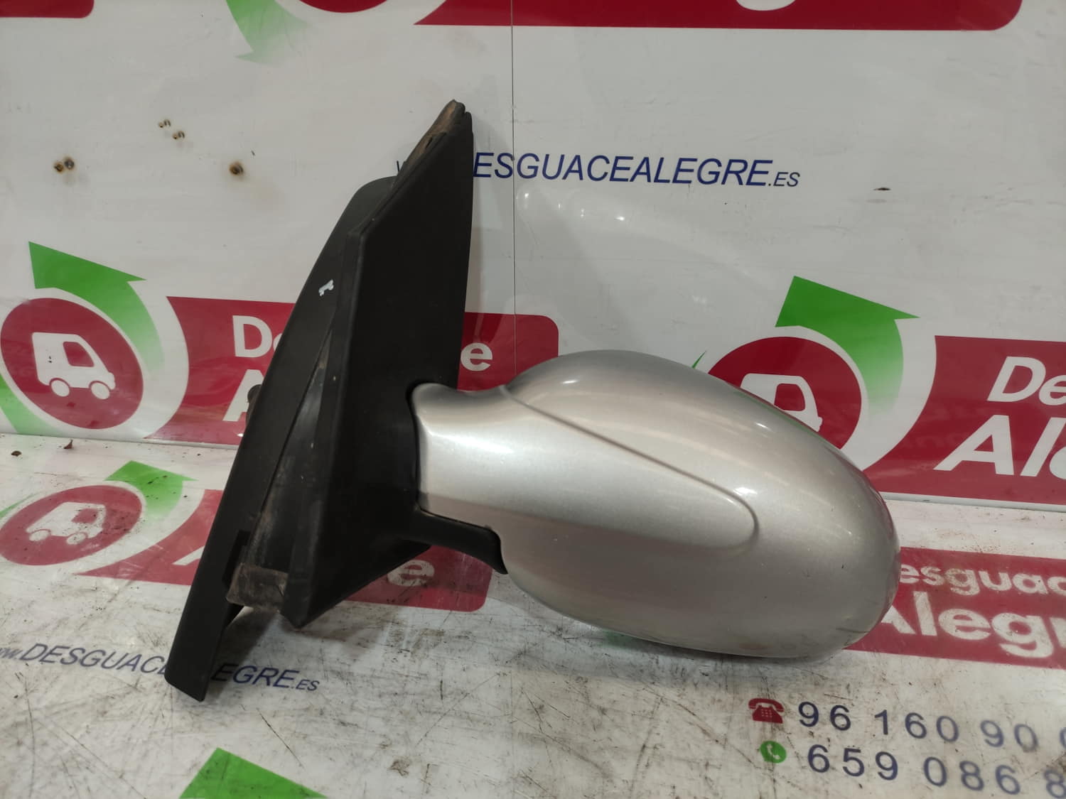 SMART Left Side Wing Mirror 24801855