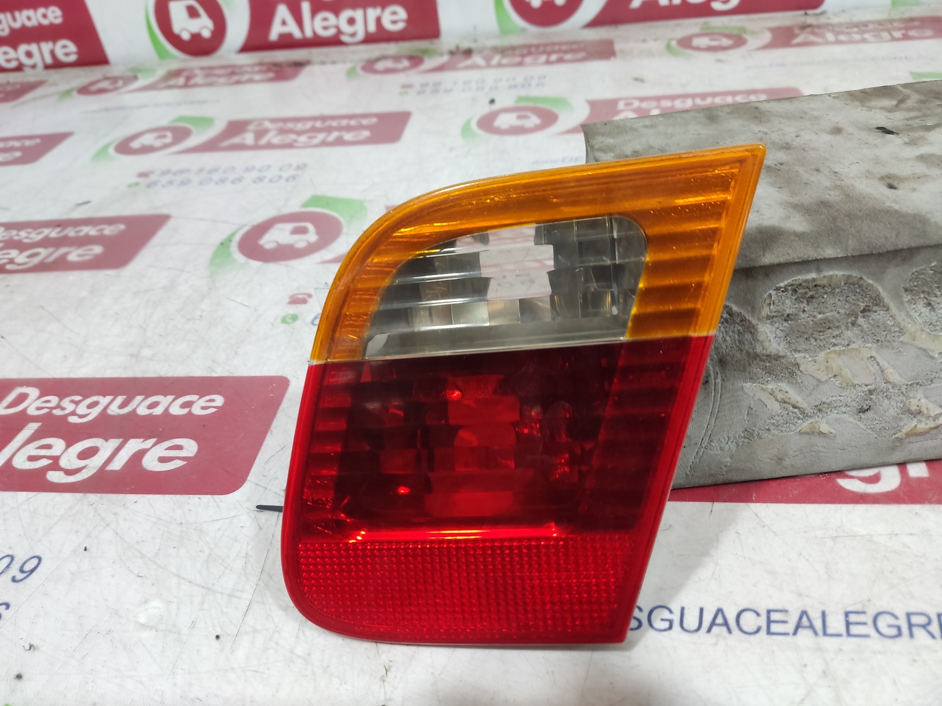 BMW 3 Series E46 (1997-2006) Rear Right Taillight Lamp 6907946 24859436