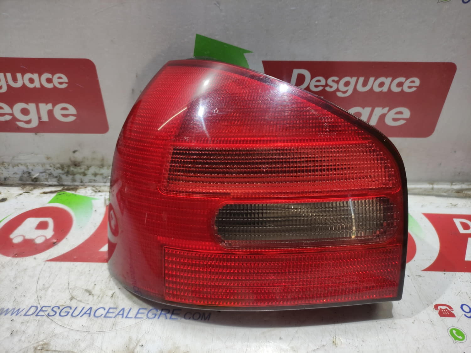 AUDI A3 8L (1996-2003) Rear Left Taillight 24801278