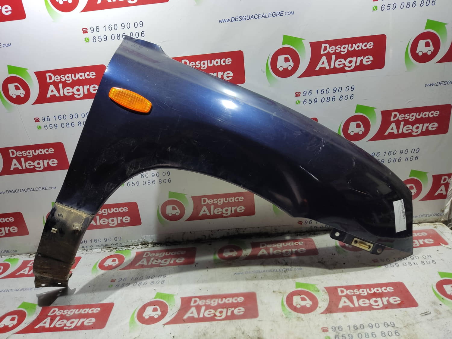 HYUNDAI Santa Fe SM (2000-2013) Front Right Fender 24799590