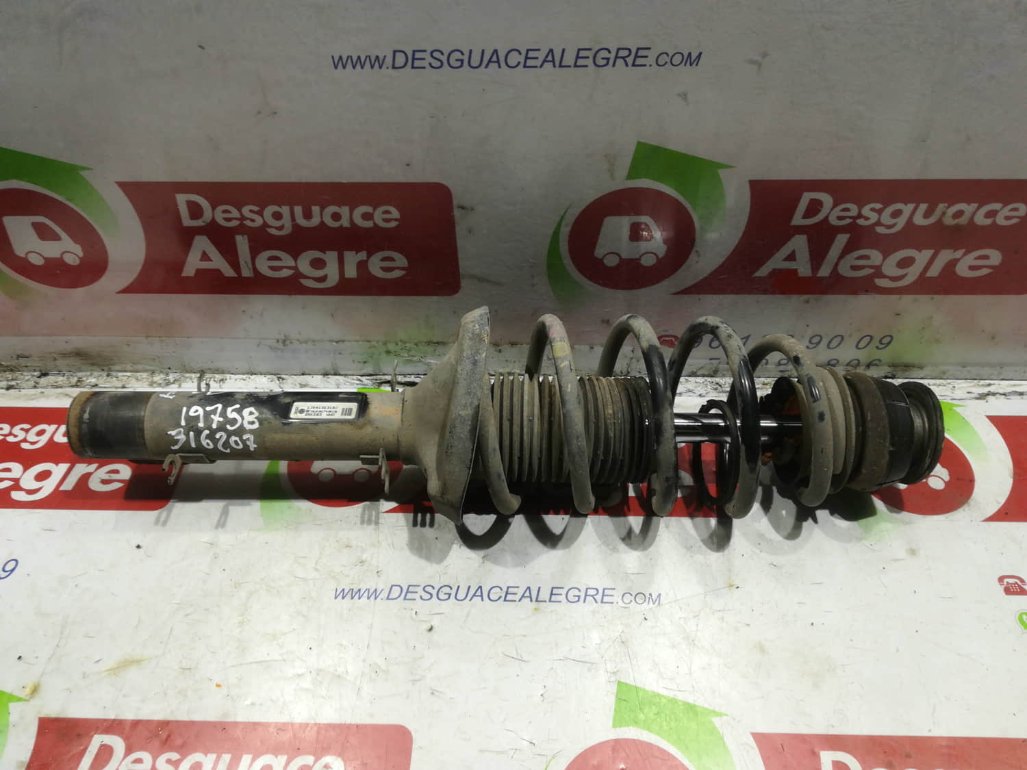 SEAT Toledo 2 generation (1999-2006) Front Left Shock Absorber 1J0413031BJ 24798460