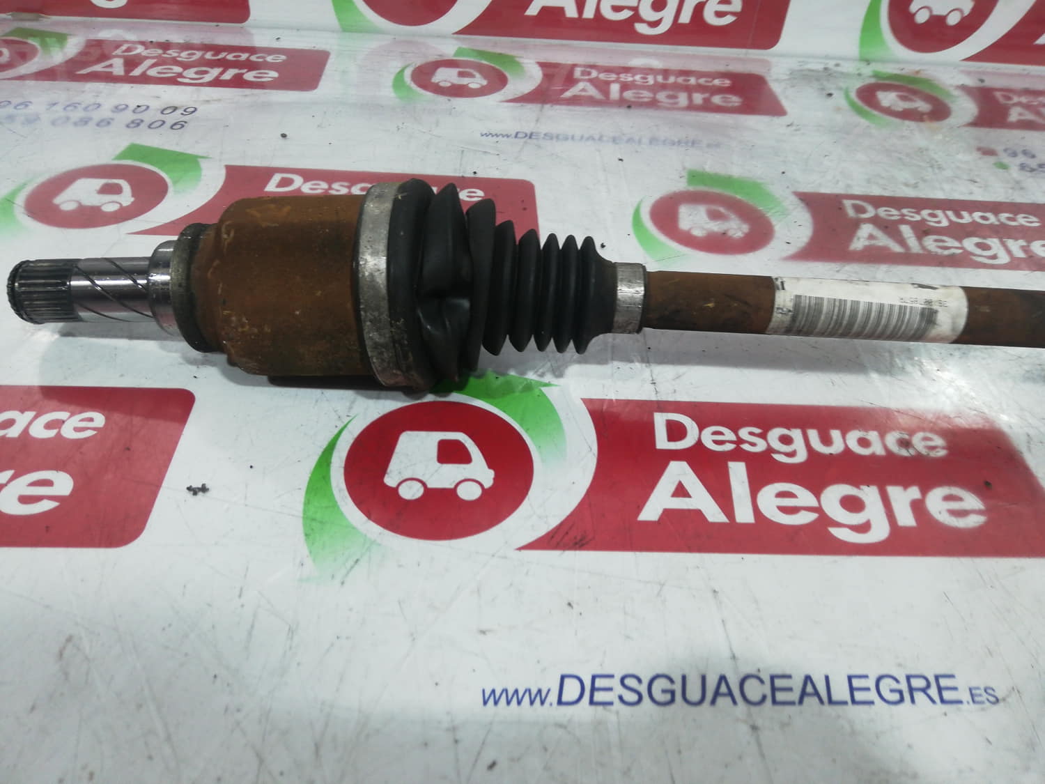 DACIA Sandero 2 generation (2013-2020) Front Right Driveshaft 391007857R 24801681