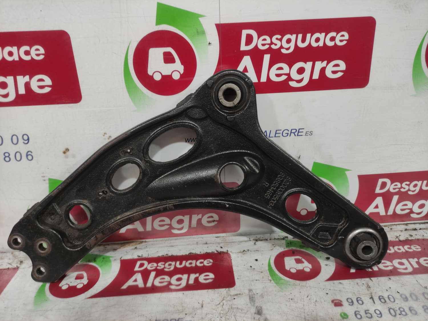 RENAULT Front Right Arm 8200395034 24838796
