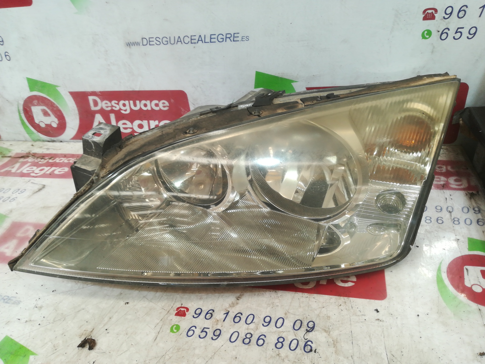 FORD Mondeo 3 generation (2000-2007) Front Left Headlight 0301174201 24811008