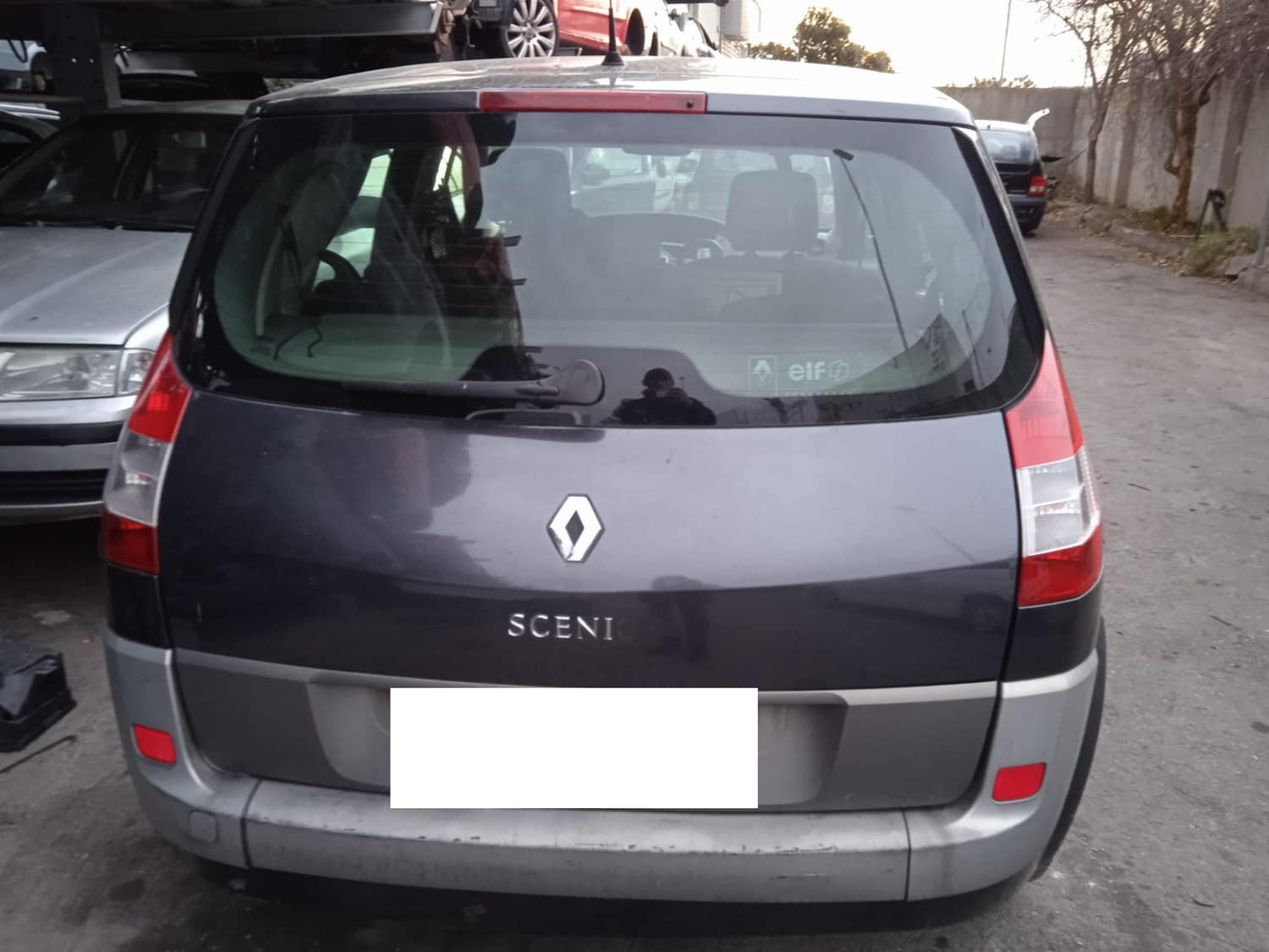 RENAULT Scenic 2 generation (2003-2010) Вентилатор с дифузьор 8200151465 24805354