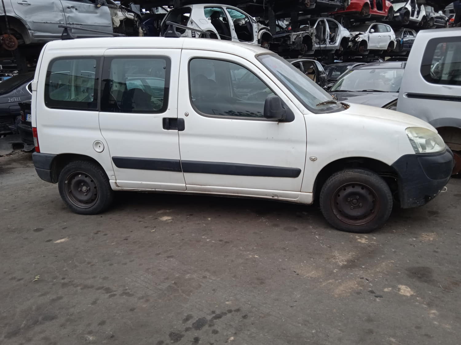 PEUGEOT Partner 1 generation (1996-2012) Воздухомер воздушного фильтра 9629471080 24805255