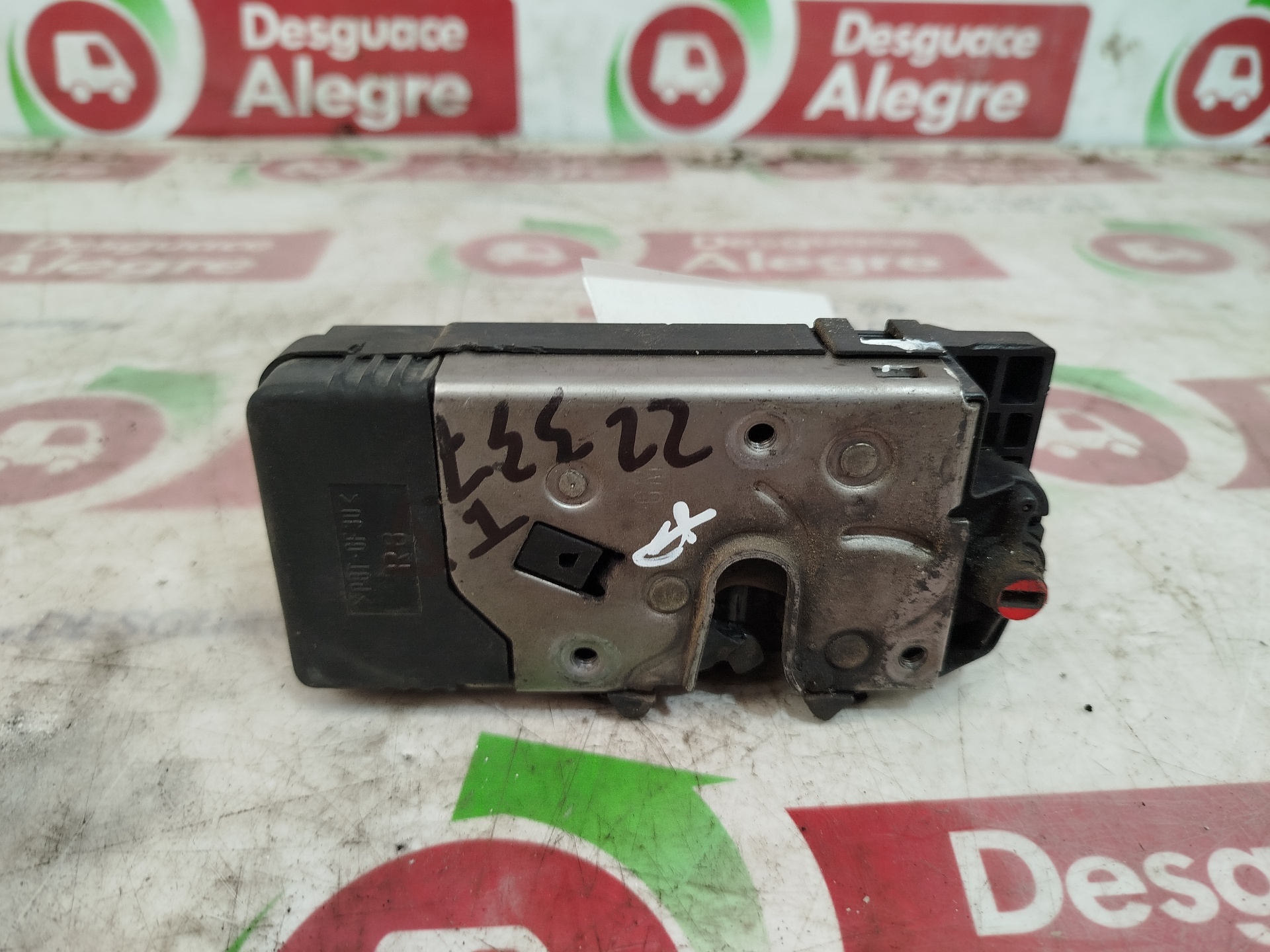 OPEL Vivaro Serrure de porte arrière droite 8200004410 24985772