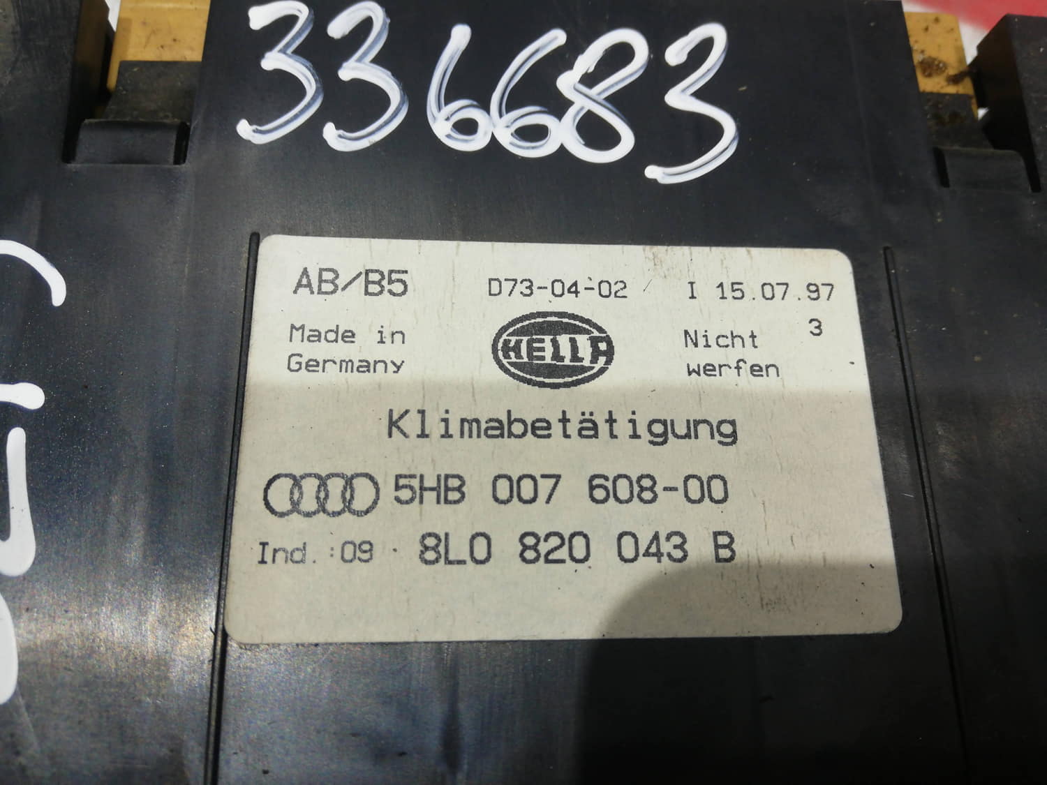 AUDI A4 B5/8D (1994-2001) Pегулятор климы 8L0820043B 24800435