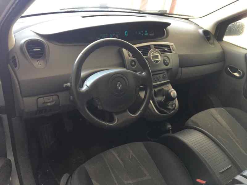 RENAULT Scenic 2 generation (2003-2010) Преден десен фар за мъгла 24790622