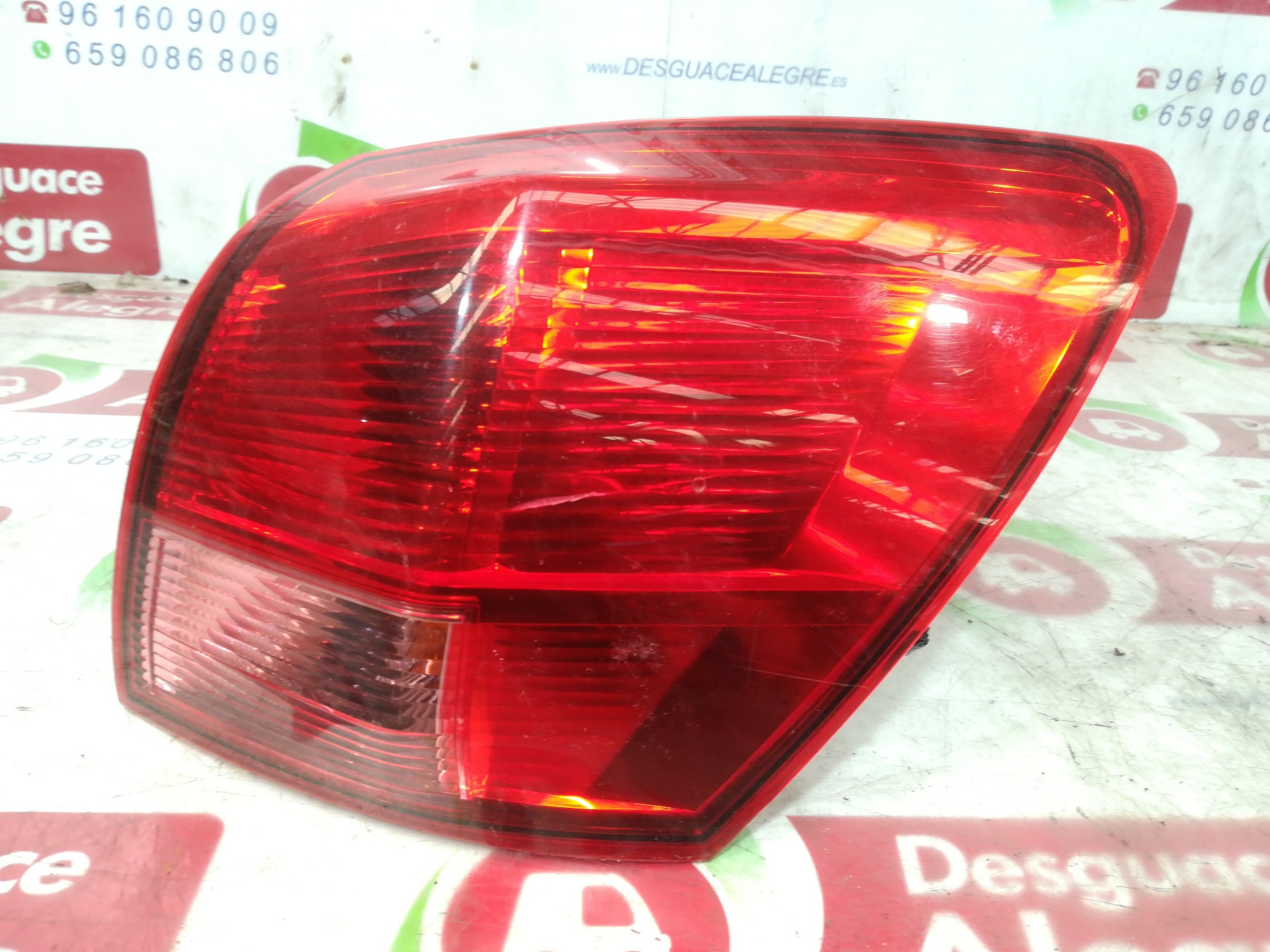 NISSAN Qashqai 1 generation (2007-2014) Rear Right Taillight Lamp 89071062 24812307