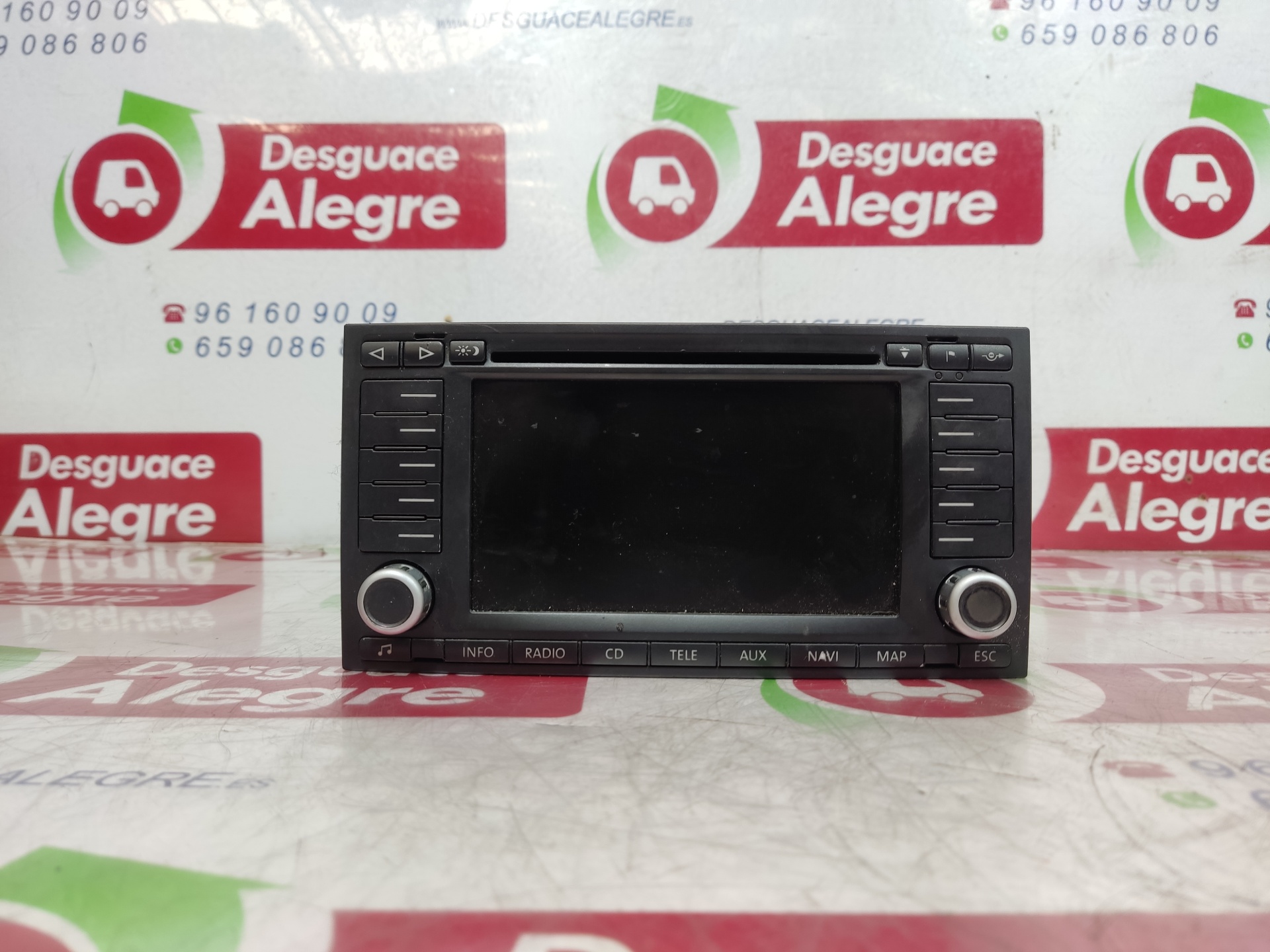VOLKSWAGEN Touareg 1 generation (2002-2010) Music Player With GPS 7L6035191F 24857905