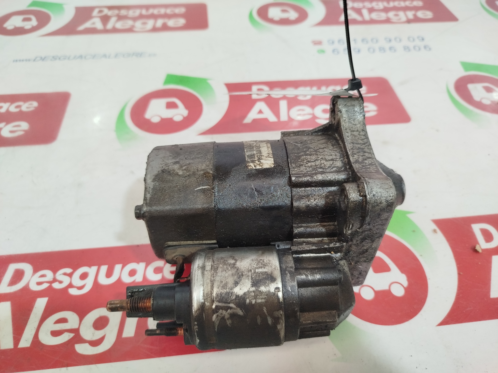 RENAULT Megane 2 generation (2002-2012) Starter auto 8200266777B 25991921