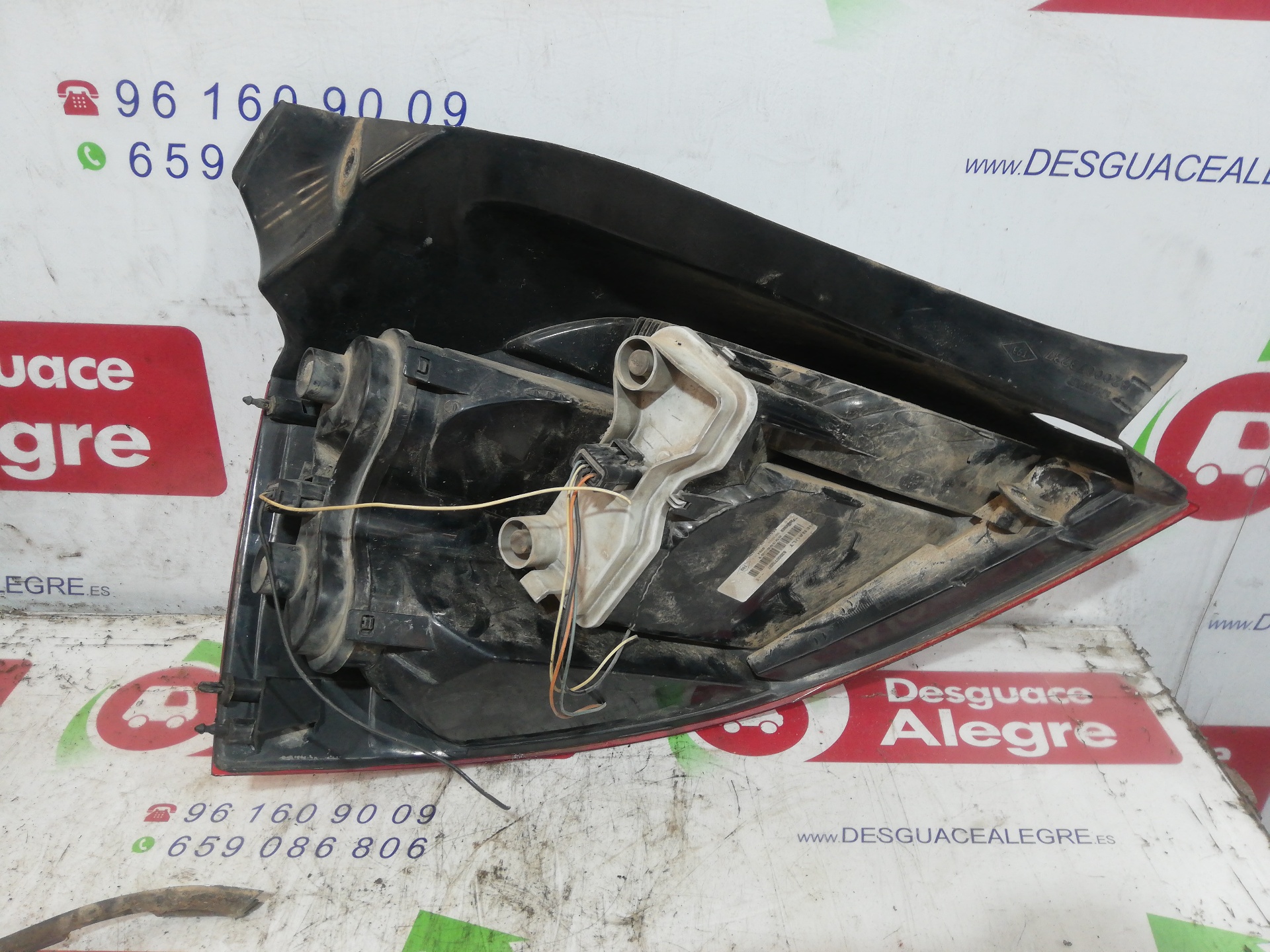 RENAULT Megane 2 generation (2002-2012) Jobb hátsó lámpa  8200073237 24812702