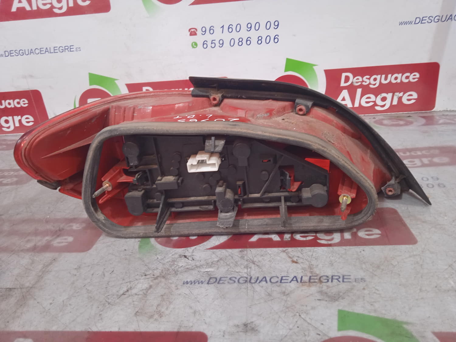 PEUGEOT 406 1 generation (1995-2004) Фонарь задний правый 9630364777 24840263