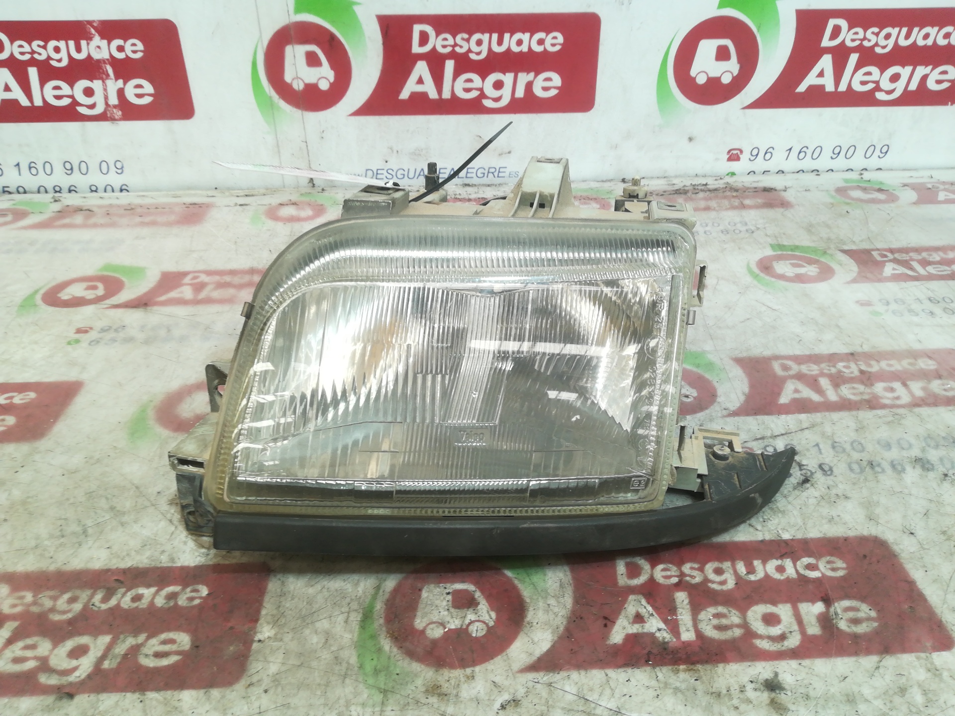 RENAULT Clio 1 generation (1990-1998) Front Left Headlight 7700796425 24811936