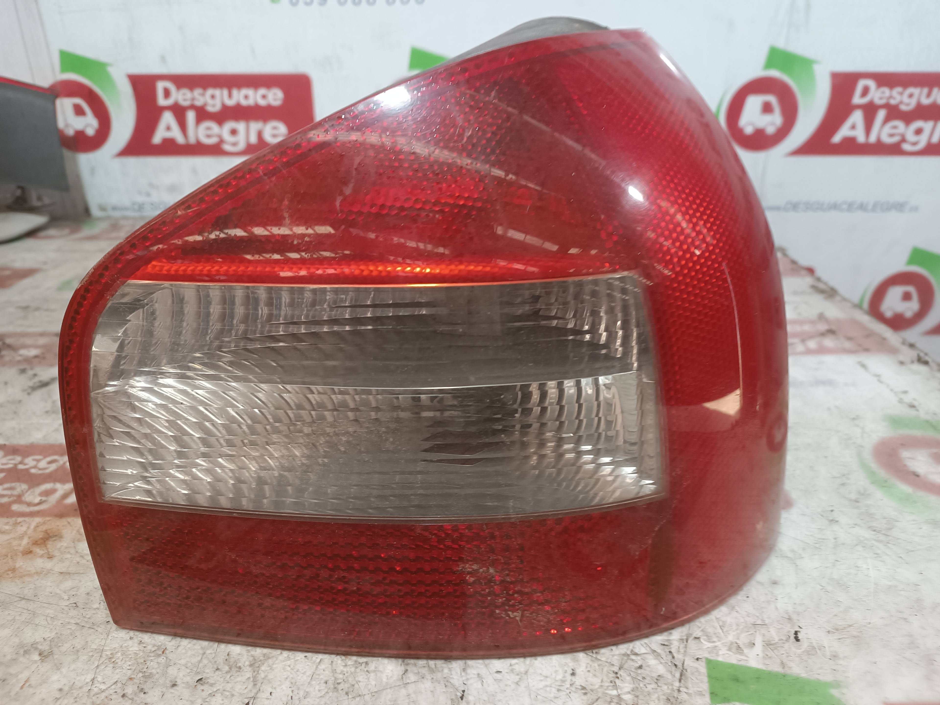 AUDI A3 8L (1996-2003) Rear Right Taillight Lamp 8L0945096B 24812604