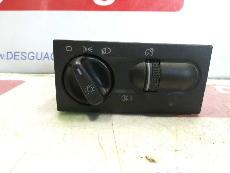 VOLKSWAGEN Golf 3 generation (1991-1998) Headlight Switch Control Unit 1H6941531 24790659