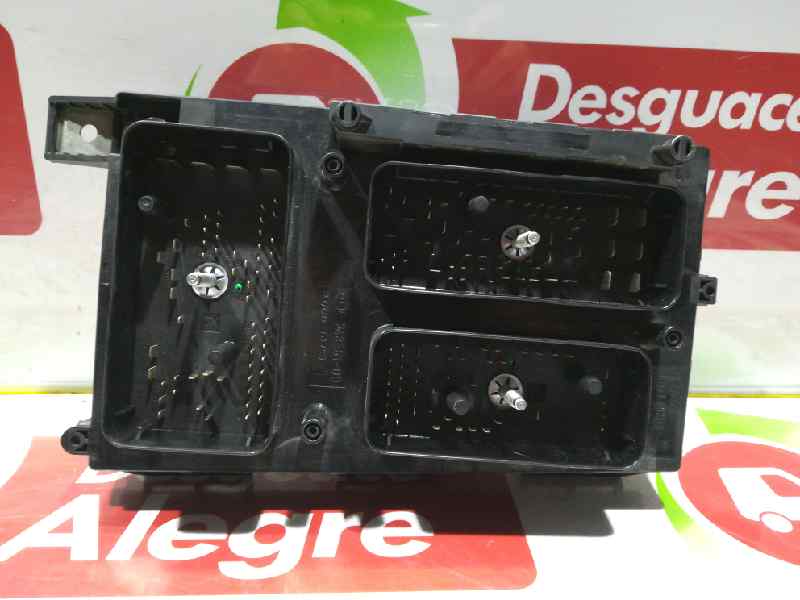 OPEL Astra J (2009-2020) Fuse Box 13181658 24790068