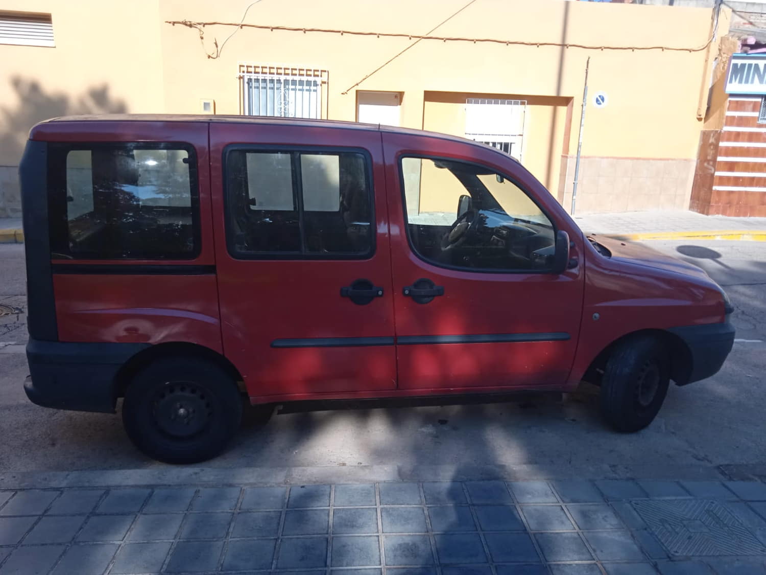 FIAT Doblo 1 generation (2001-2017) Priekinė dešinė stebulė 24808201