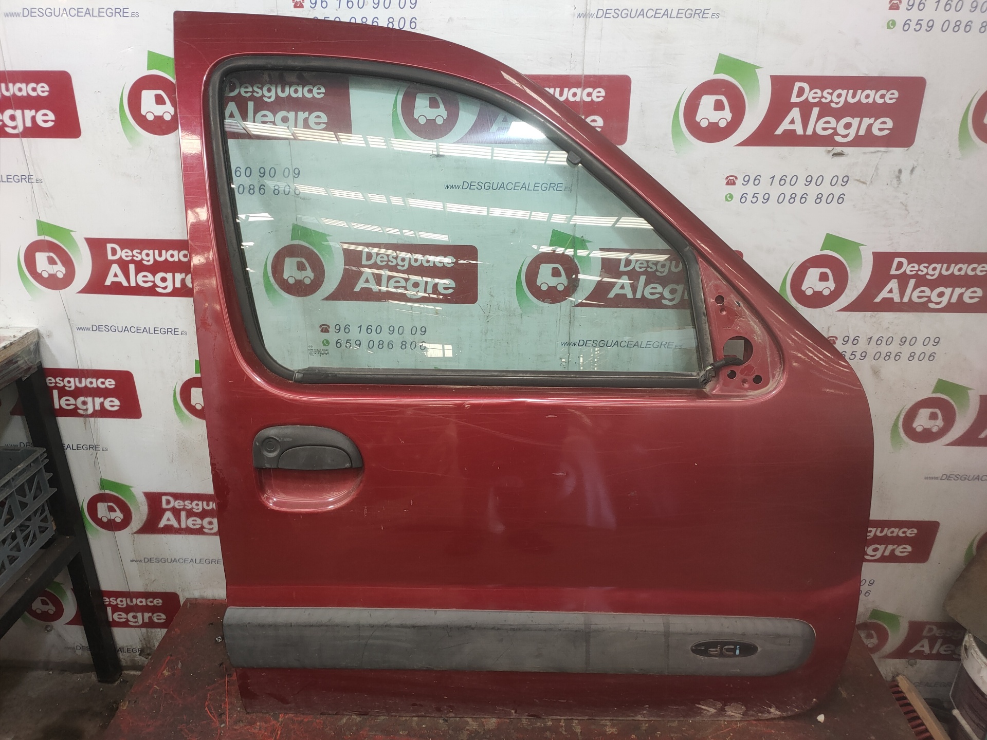 RENAULT Kangoo 1 generation (1998-2009) Front Right Door 24809769