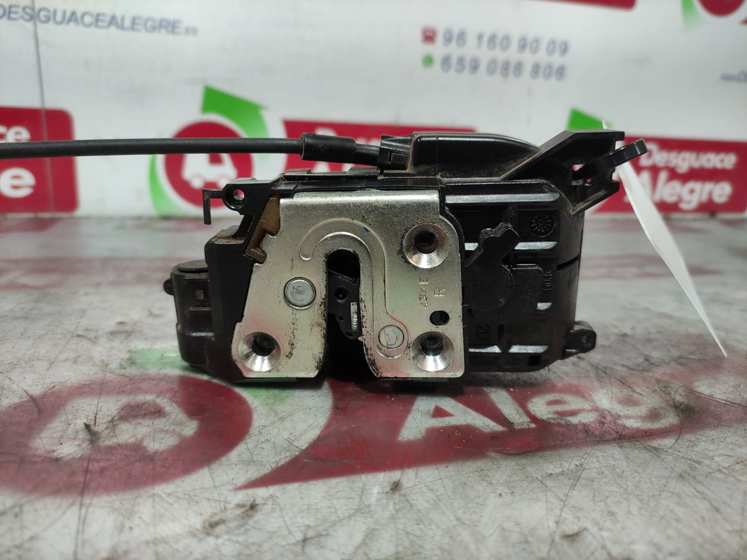 RENAULT Clio 3 generation (2005-2012) Front Right Door Lock 8200300125 24798484