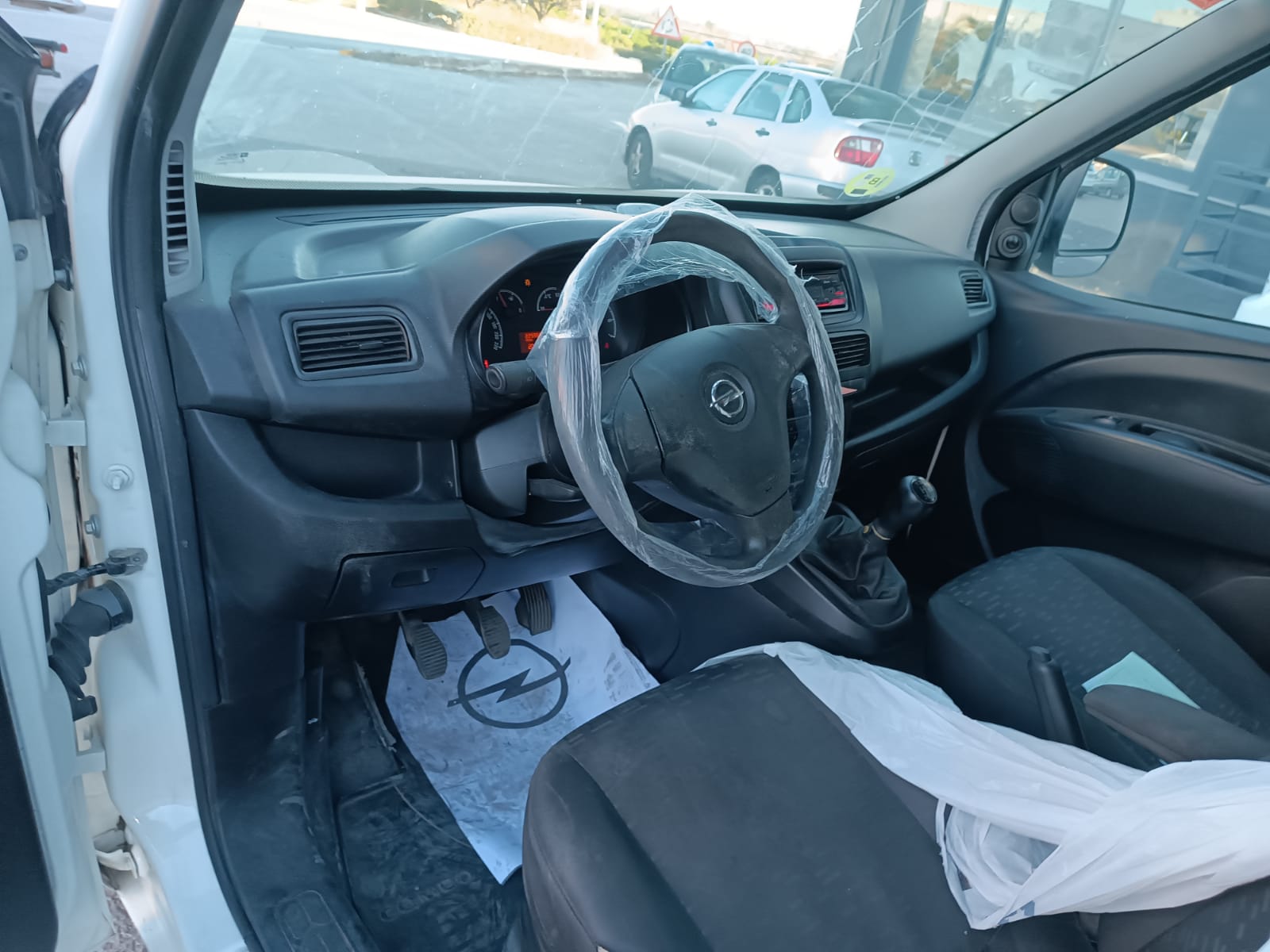 OPEL Combo D (2011-2020) Priekšējā stikla tīrītāja mehānisms 51810592 25991664