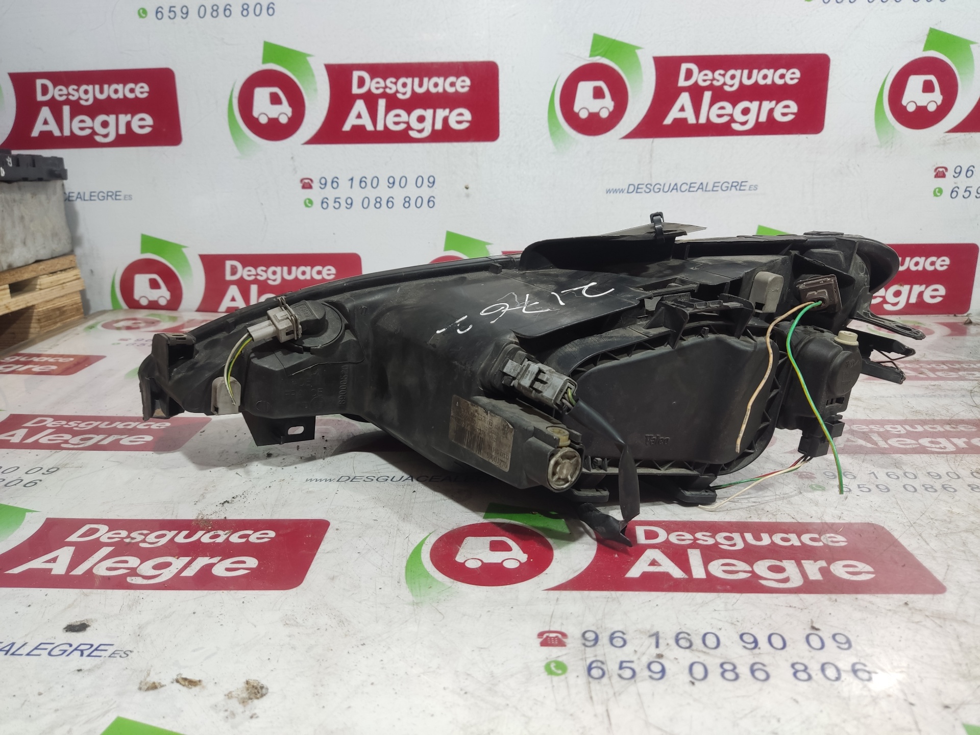 PEUGEOT 206 1 generation (1998-2009) Front Right Headlight 9628666780 24813001