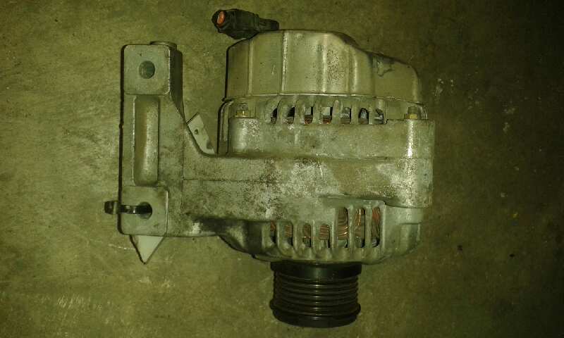 VOLVO V40 1 generation (1996-2004) Generator 9472908 24824358