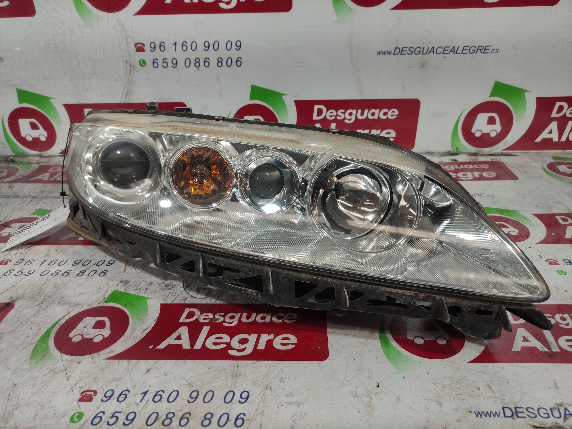 MAZDA 6 GG (2002-2007) Front Right Headlight 24807281