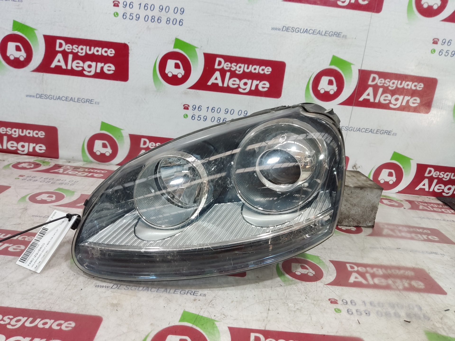 VOLKSWAGEN Golf 6 generation (2008-2015) Front Left Headlight 1T0907391 24813143