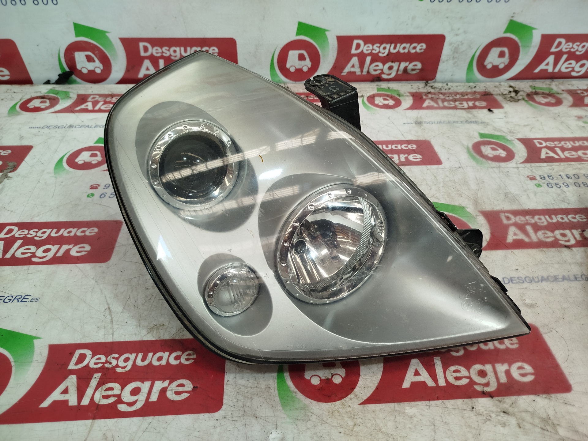 SSANGYONG Rexton Y200 (2001-2007) Front Right Headlight 24986034