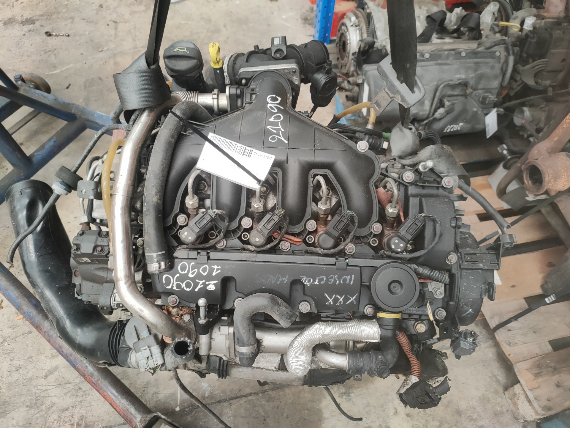 VOLVO V50 1 generation (2003-2012) Engine D4204T 22792546