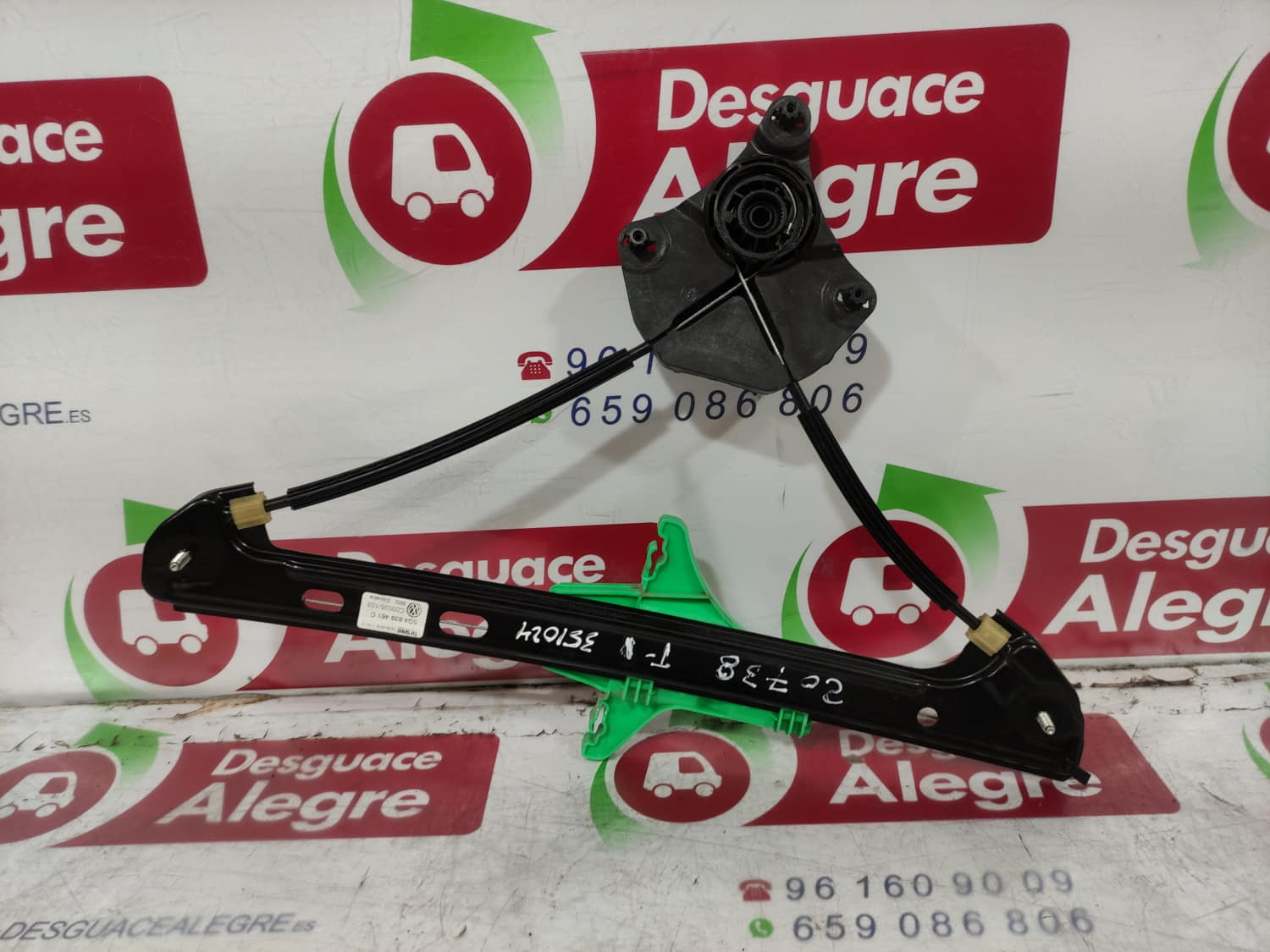 VOLKSWAGEN Golf 7 generation (2012-2024) Ridicator geam ușă dreapta spate 5G4839461C 24802376