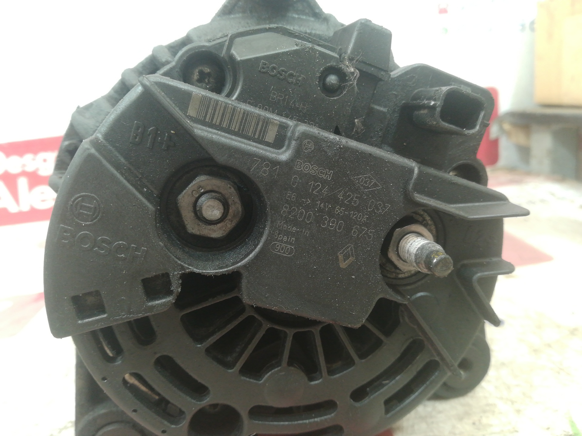 RENAULT Clio 3 generation (2005-2012) Alternator 0124425037 24811174