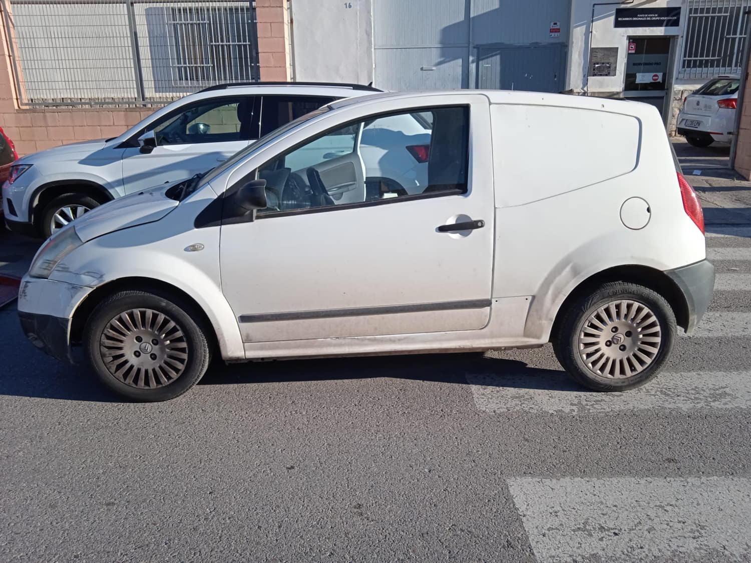 CITROËN C2 1 generation (2003-2009) Vasemman puolen siipipeili 24801343