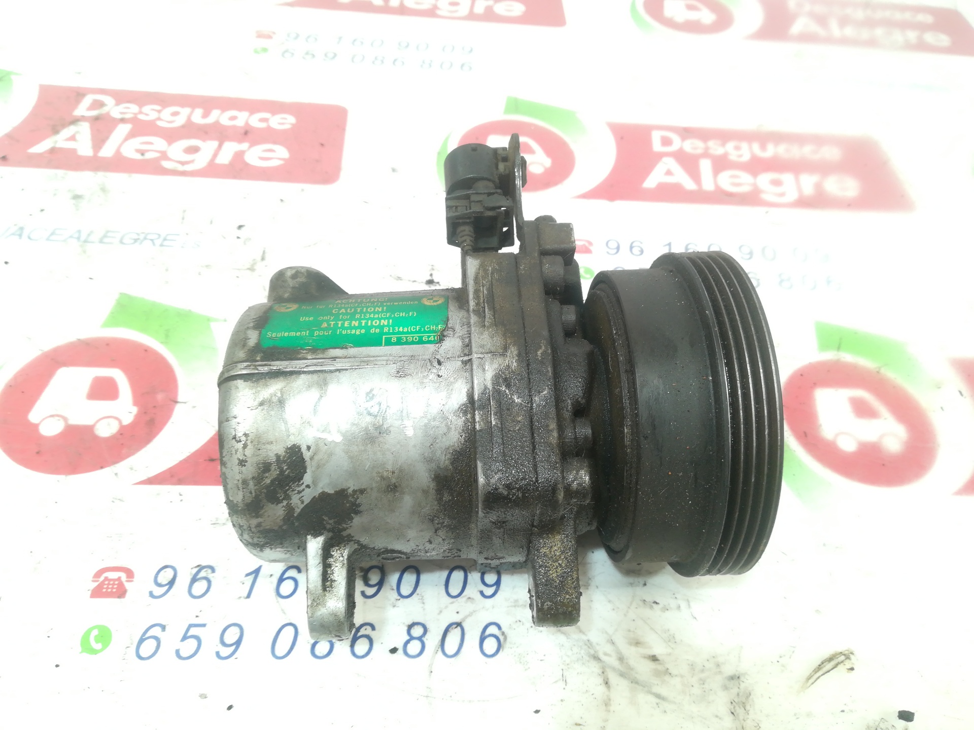 BMW 3 Series E36 (1990-2000) Помпа кондиціонера 8390646 24808688