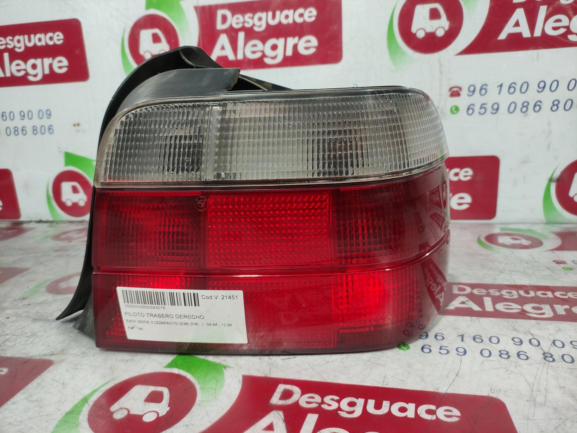 BMW 3 Series E36 (1990-2000) Rear Right Taillight Lamp 24807853