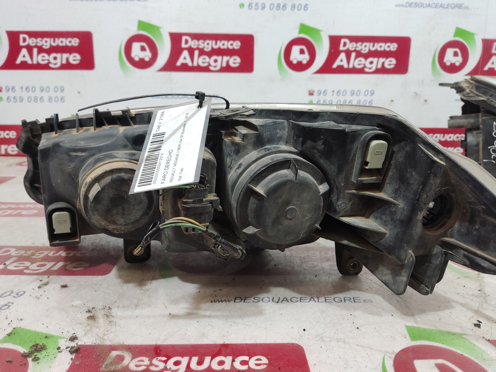 RENAULT Megane 2 generation (2002-2012) Priekinis dešinys žibintas 24857227